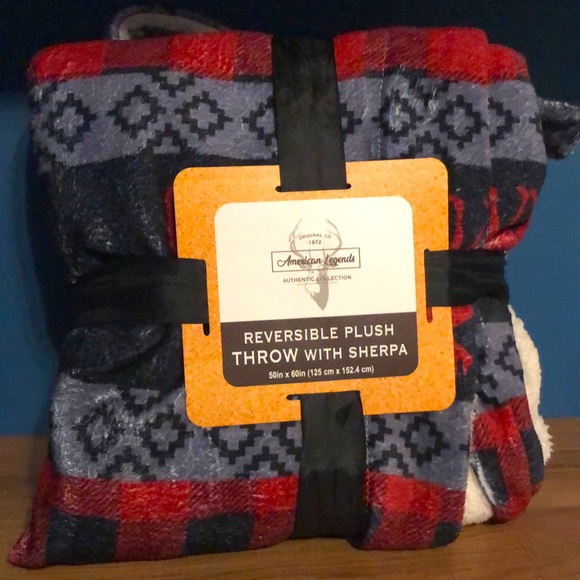 American Legends Other - Gift Ready Reversible Plush Throw with Sherpa